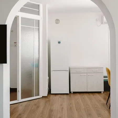 Near Center With Balcony And Free Parking Skopie